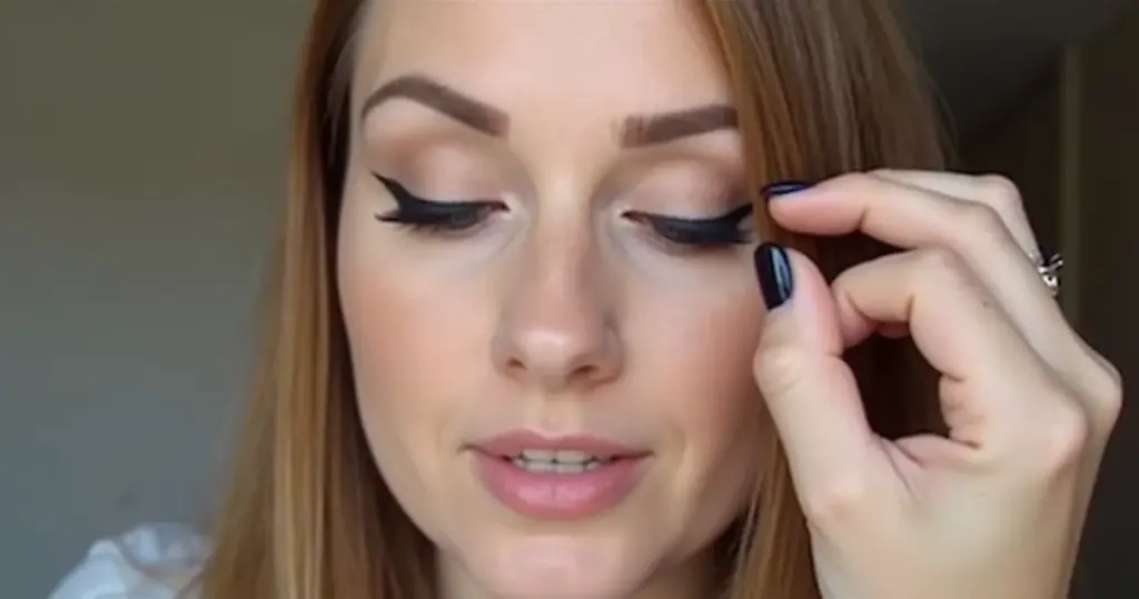 5 Segredos Como Fazer Delineado Gatinho em Pálpebra Caída 5 Segredos Como Fazer Delineado Gatinho em Pálpebra Caída